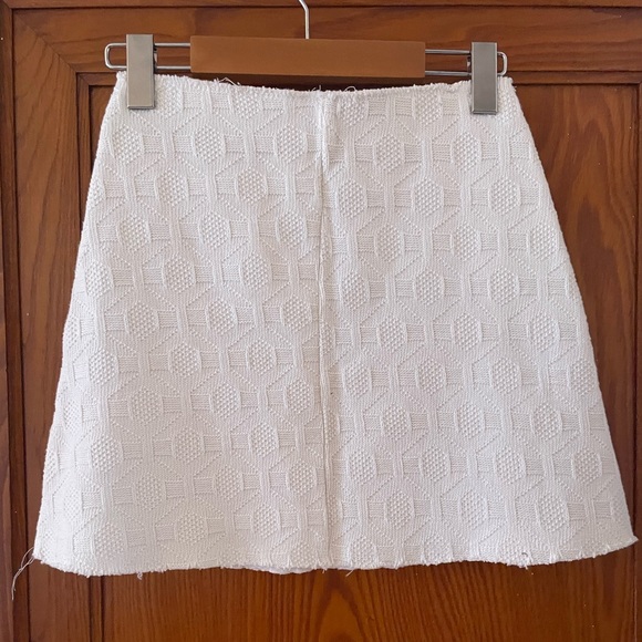 White Zara Skirt - Picture 2 of 2